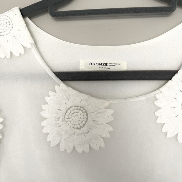 From Korea - Floral Chiffon Sleeveless Blouse - Picture 2 of 3